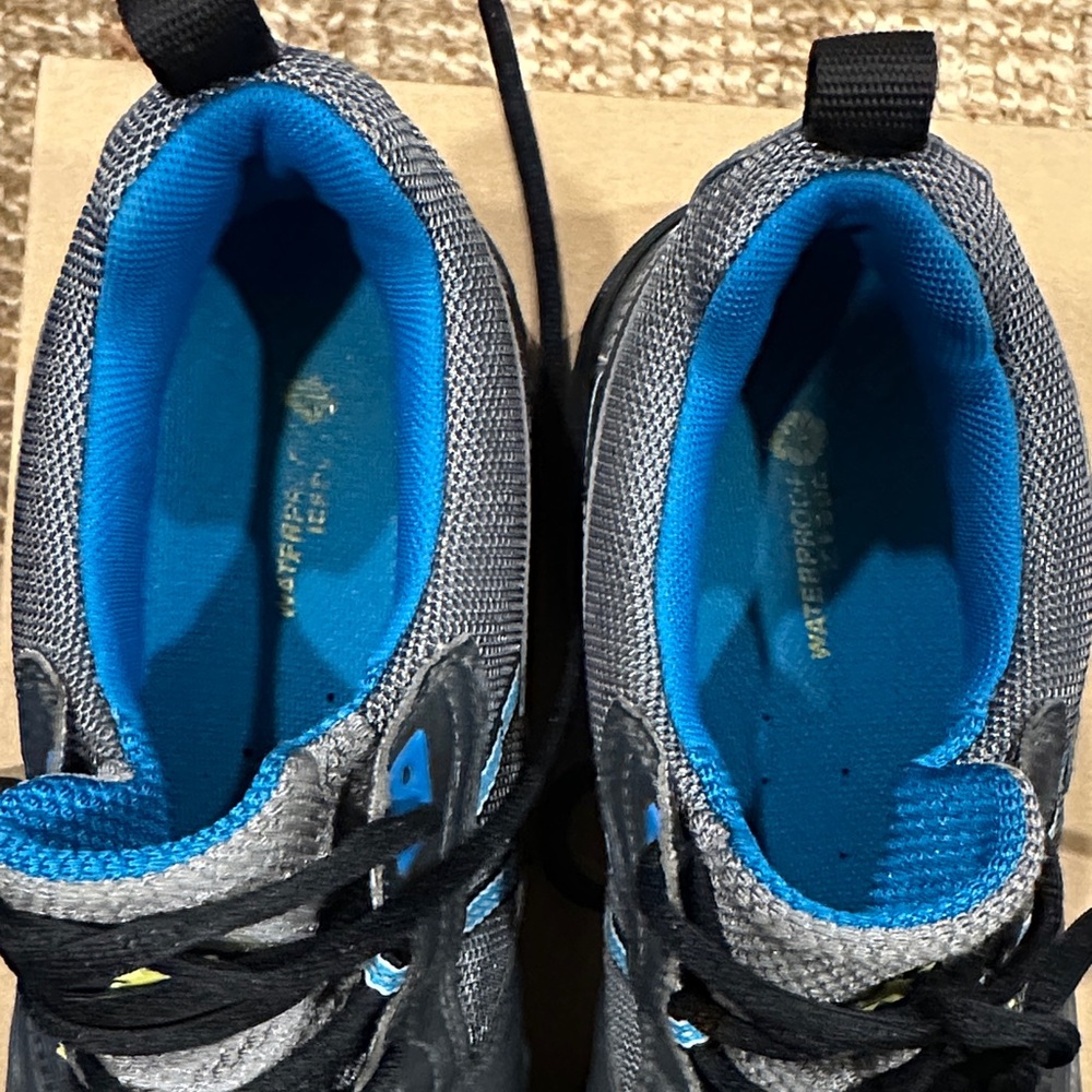 Icebug Men's Gray and Blue Studded Waterproof BUGdri Running Shoes - Picture 5 of 13